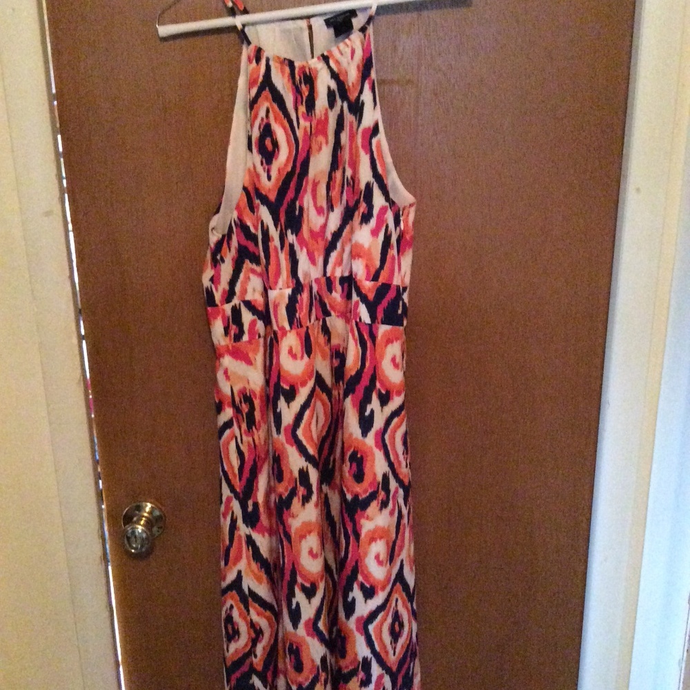 Chic Abstract Maxi Dress in Pink and Orange